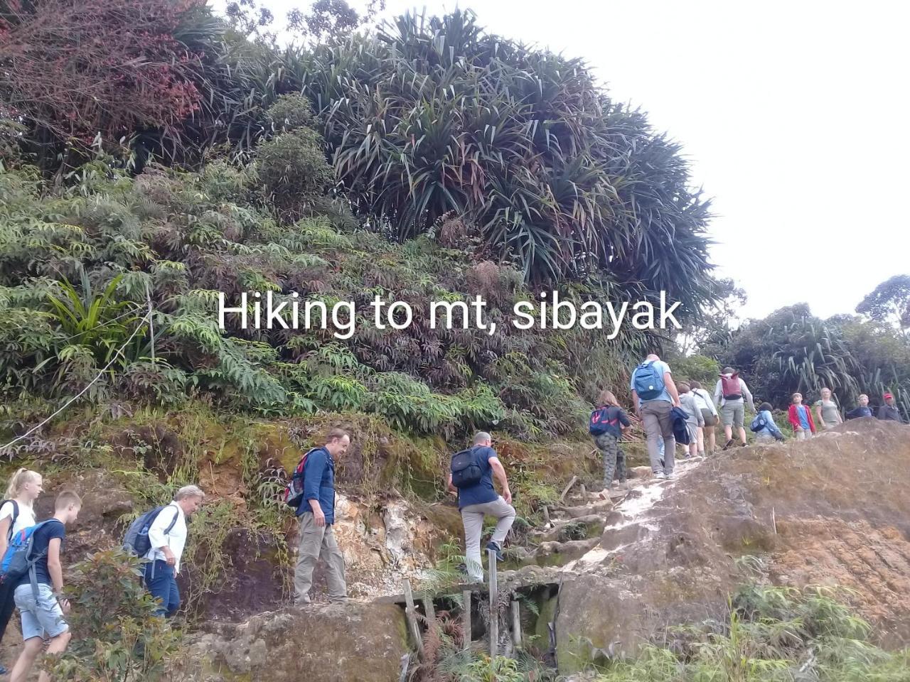 Sapo Karo Rest House Berastagi Luaran gambar